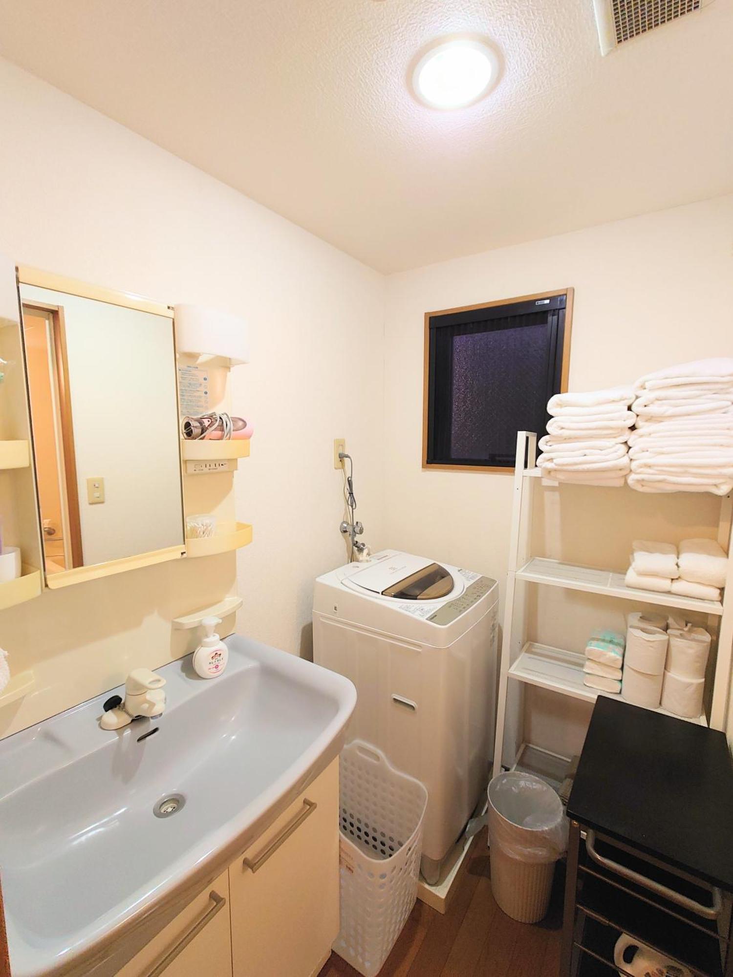Honeys Guest House Tokio Buitenkant foto